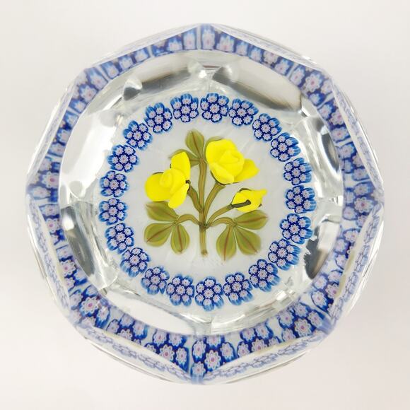 Perthshire 1998E Yellow Rose Bouquet Lampwork Flower Faceted Garland Paperweight - Picture 1 of 12